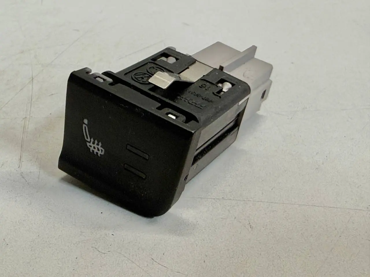 Sitzheizungsschalter Bedienknopf V Polo V VW Polo V 6C 1,2 TSI 2015 6C0963564A
