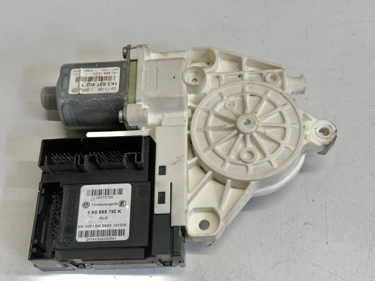 Elektrischer Fensterhebermotor rechts vorne Golf 5 1K1 1,9 TDI 2006 1K0959792K