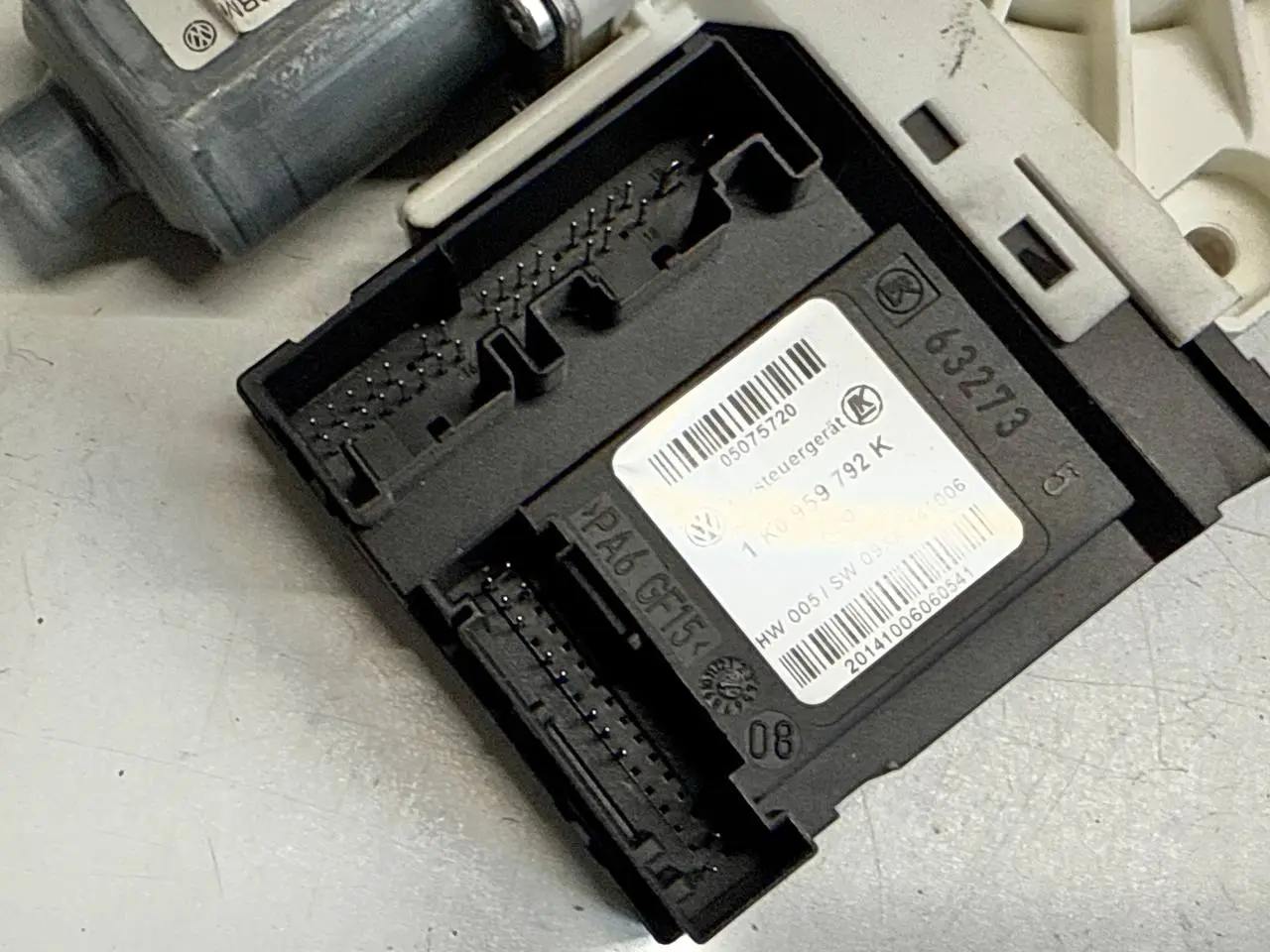 Elektrischer Fensterhebermotor rechts vorne Golf 5 1K1 1,9 TDI 2006 1K0959792K