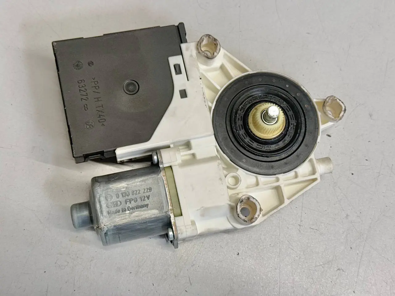 Elektrischer Fensterhebermotor rechts vorne Golf 5 1K1 1,9 TDI 2006 1K0959792K