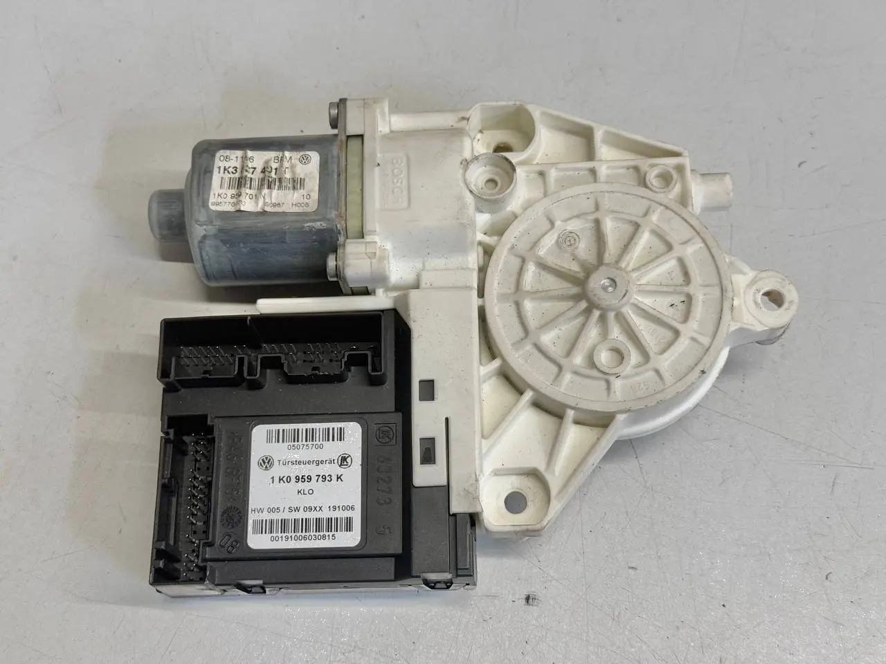 Elektrischer Fensterheber Motor links vorne Golf 5 1K1 1,9 TDI 2006 1K0959793K