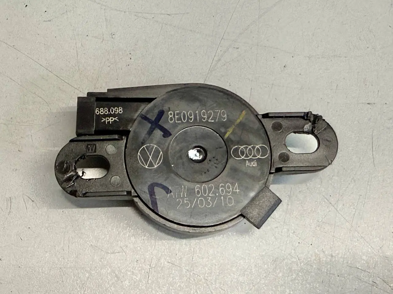 Warntongeber, Signalgeber, Summer VW Polo V 6R 1,2 TSI 2010 8E0919279