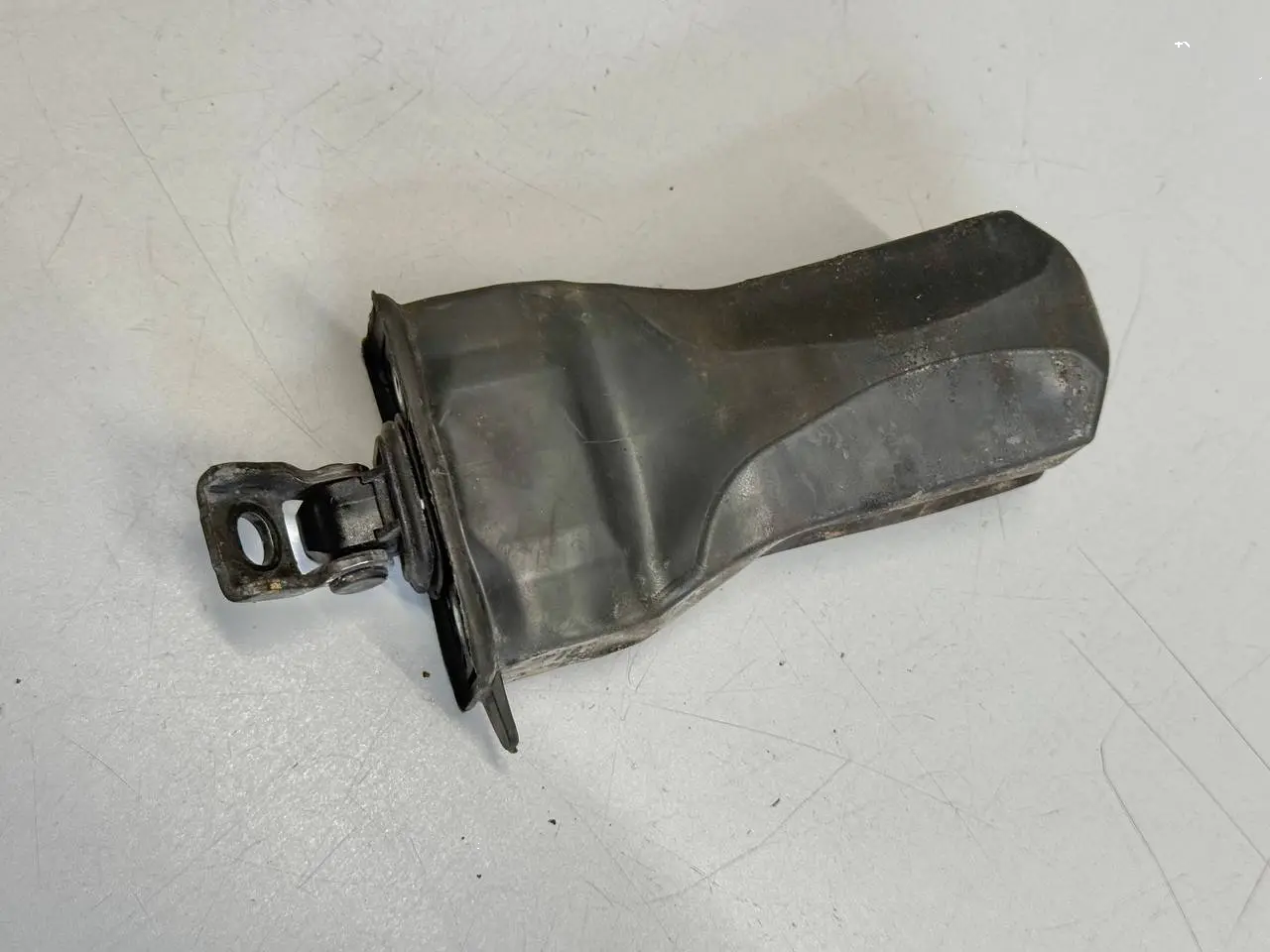 Türfangband vorne rechts Polo V 6R 1,2 TSI VW Polo V 6R 1,2 TSI 2010 6R0837923