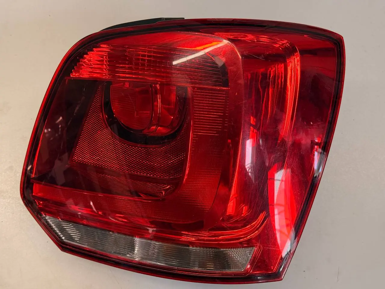 Heckleuchte Rücklicht rechts für V Polo V VW Polo V 6R 1,2 TSI 2010 6R0945112B