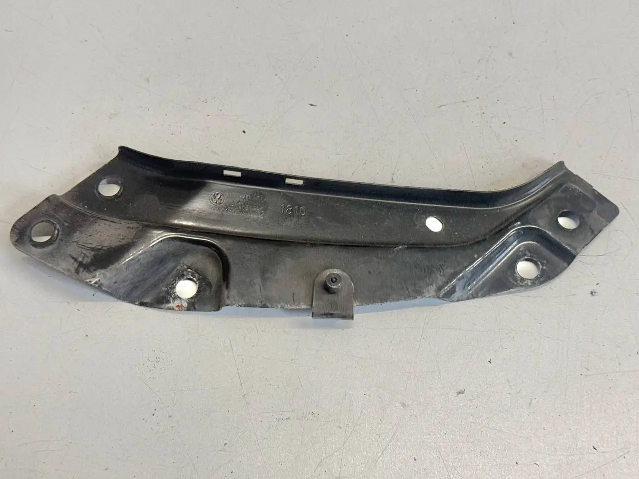 Scheinwerferträger rechts Polo V 6R 1,2 VW Polo V 6R 1,2 TSI 2010 6R0805932C