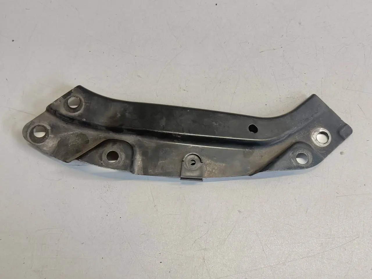 Scheinwerferträger links und Halterung für VW Polo V 6R 1,2 TSI 2010 6R0805931A