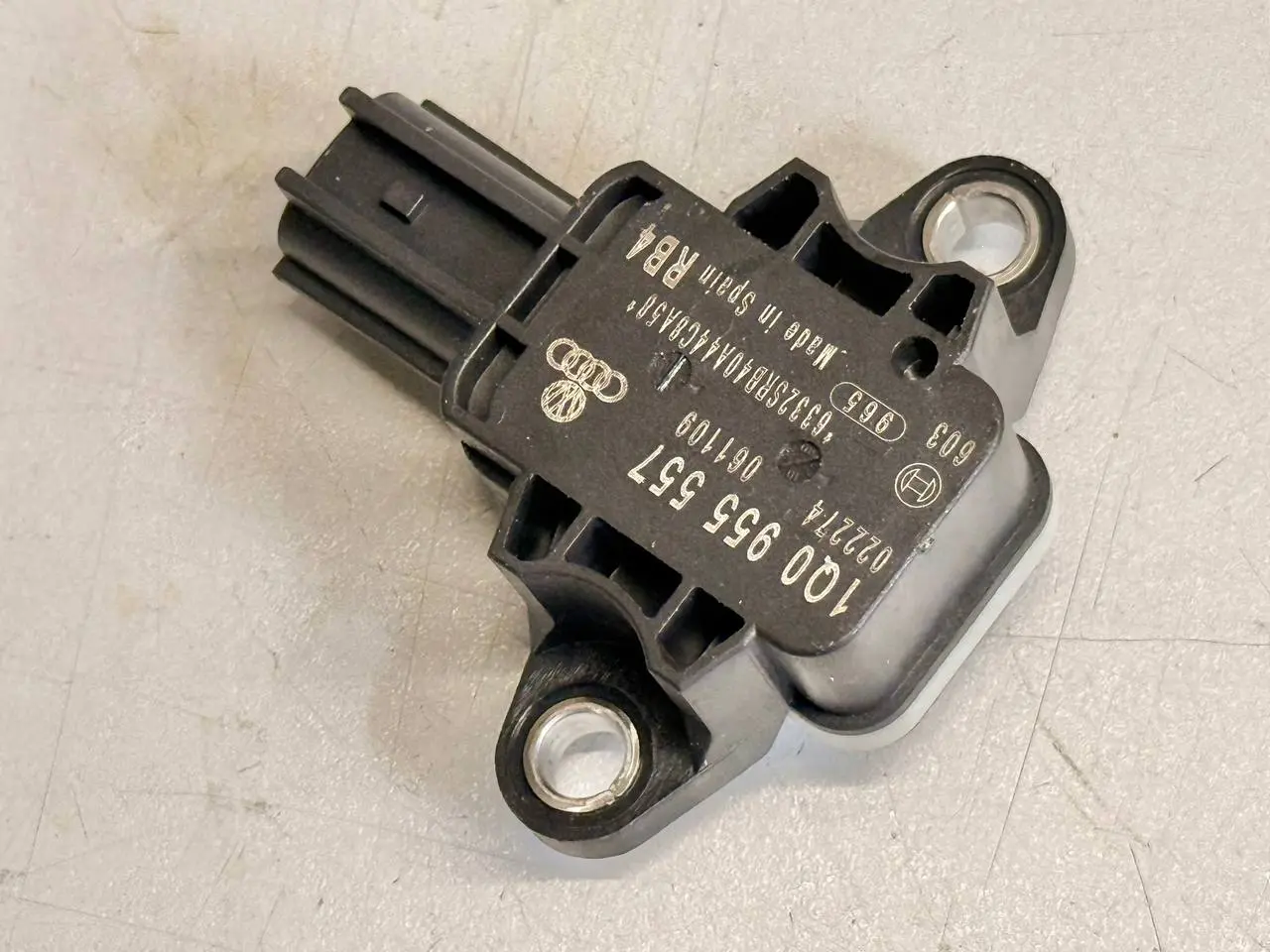 Airbag Crashsensor Aufprallsensor für V VW Polo V 6R 1,2 TSI 2010 1Q0955557