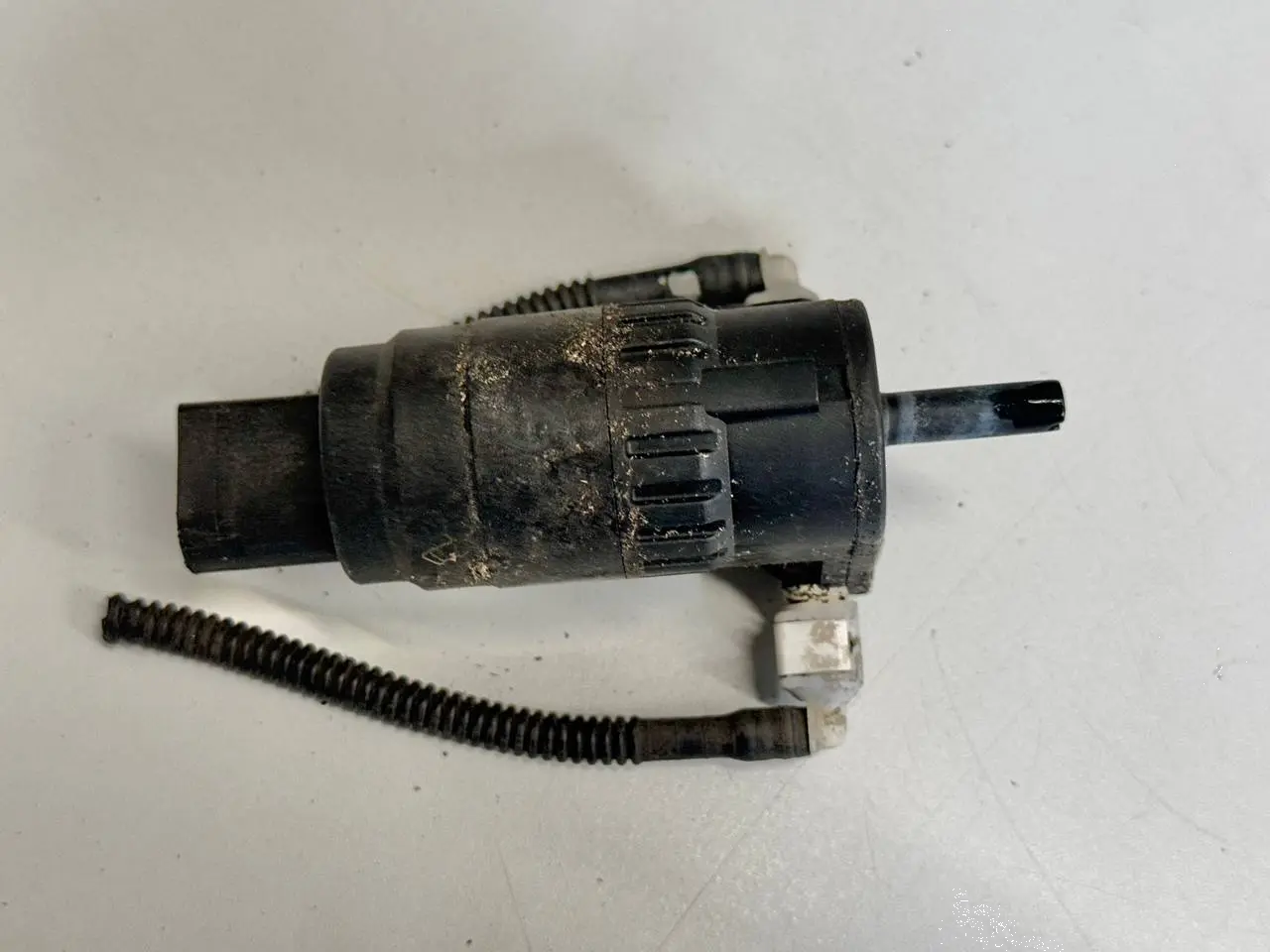 Wischwasserpumpe Scheibenwaschpumpe Polo 6R VW Polo V 6R 1,2 TSI 2010 1K6955651