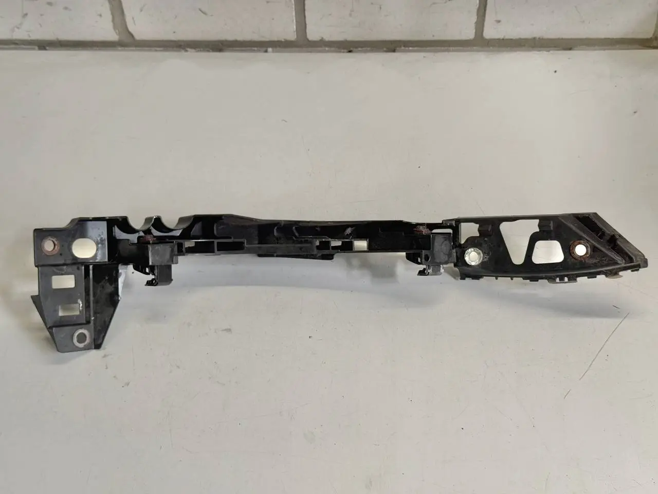 Halterung Scheinwerfer links Polo V 6C 1,2 VW Polo V 6C 1,2 TSI 2015 6R0805071
