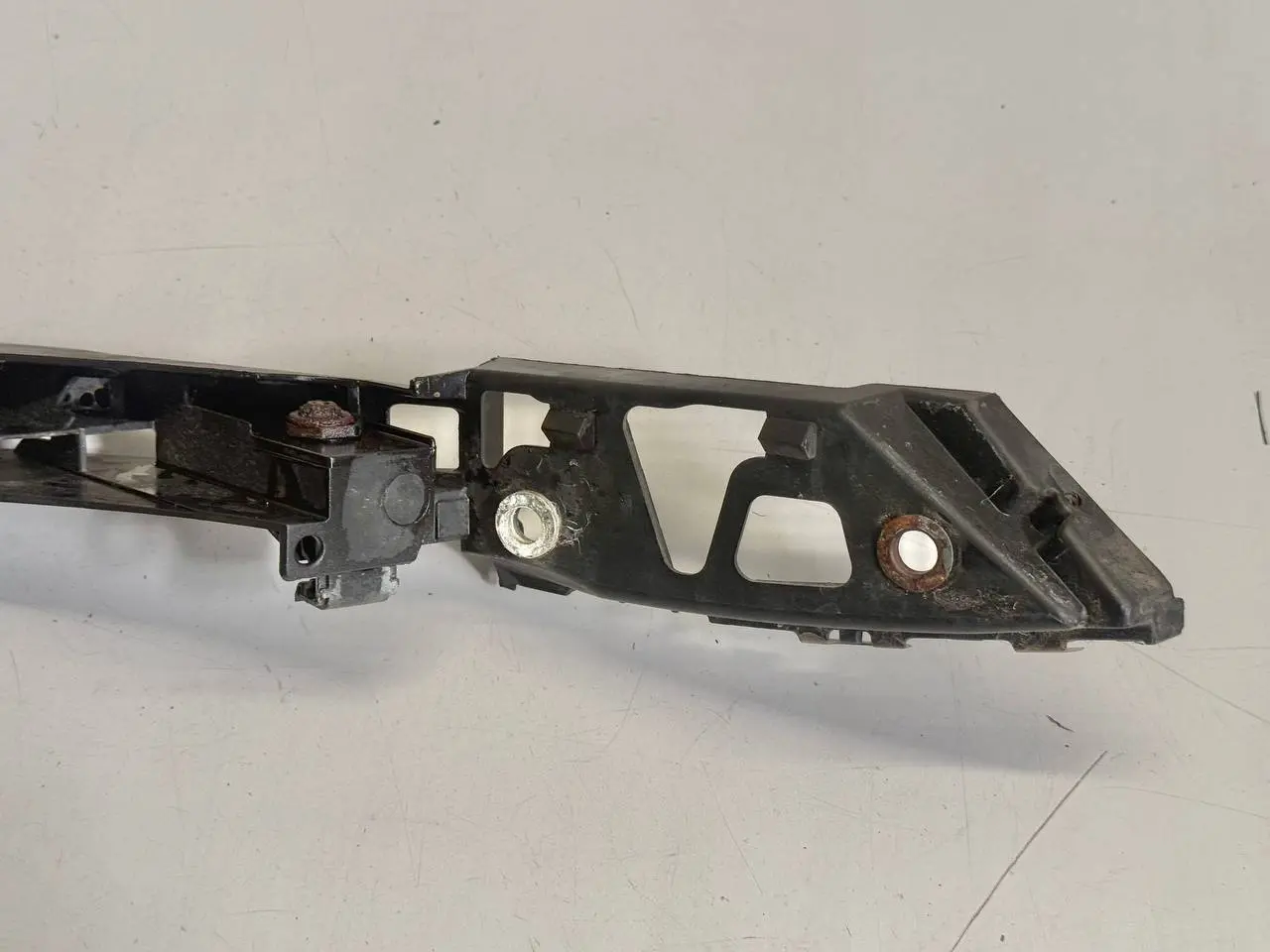 Halterung Scheinwerfer links Polo V 6C 1,2 VW Polo V 6C 1,2 TSI 2015 6R0805071
