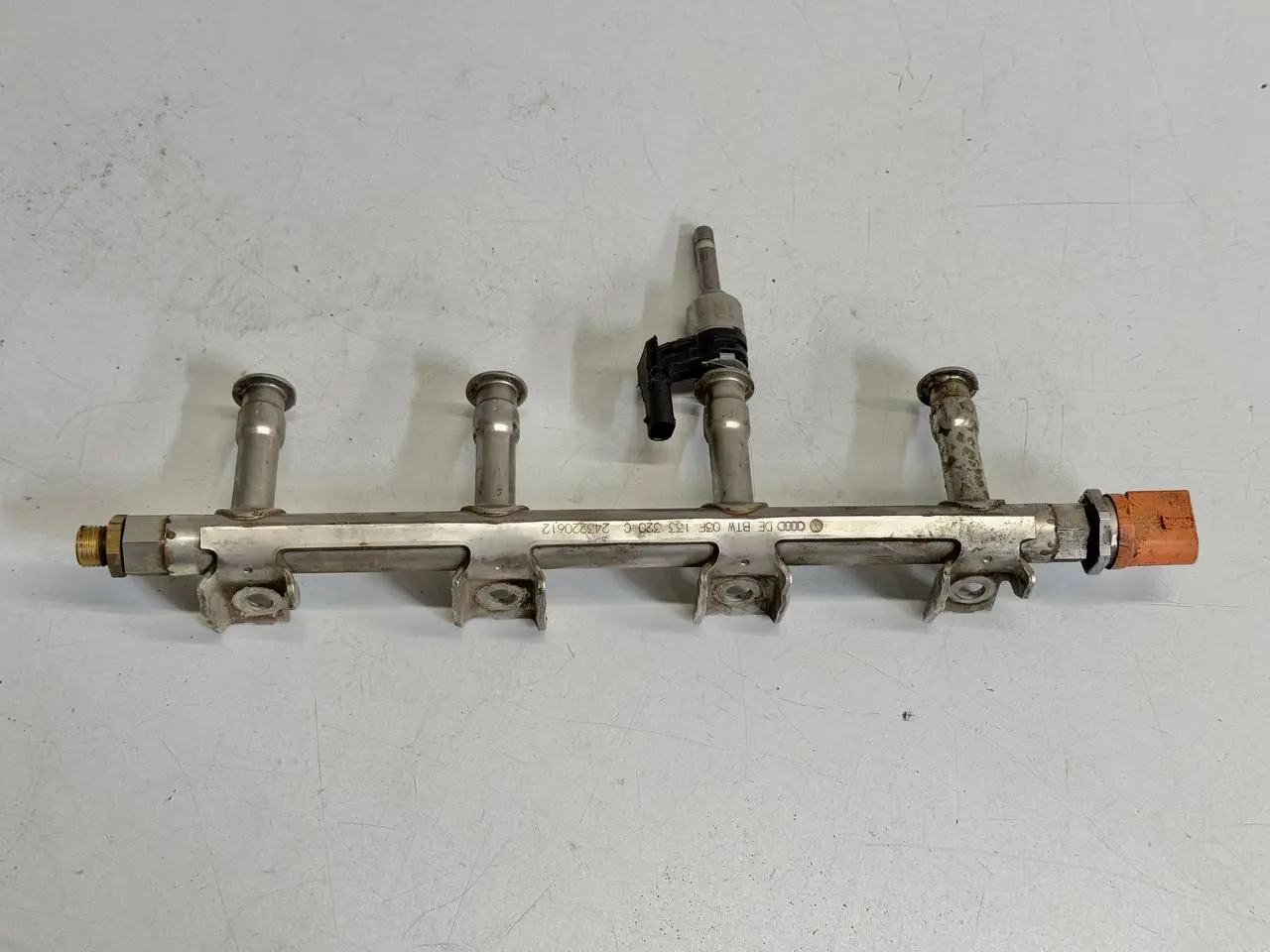Einspritzleiste Verteilerrohr VW Polo V 6R 1,2 TSI 2010 03F133320C