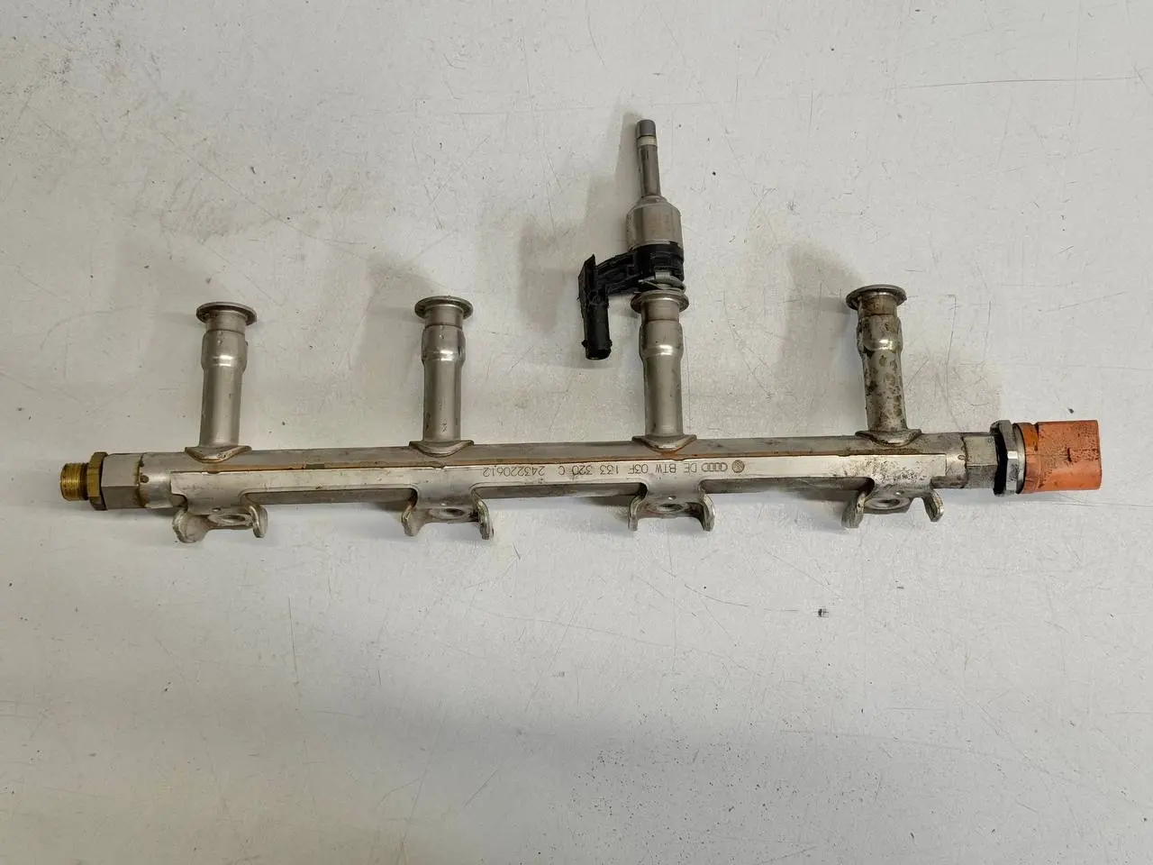 Einspritzleiste Verteilerrohr VW Polo V 6R 1,2 TSI 2010 03F133320C
