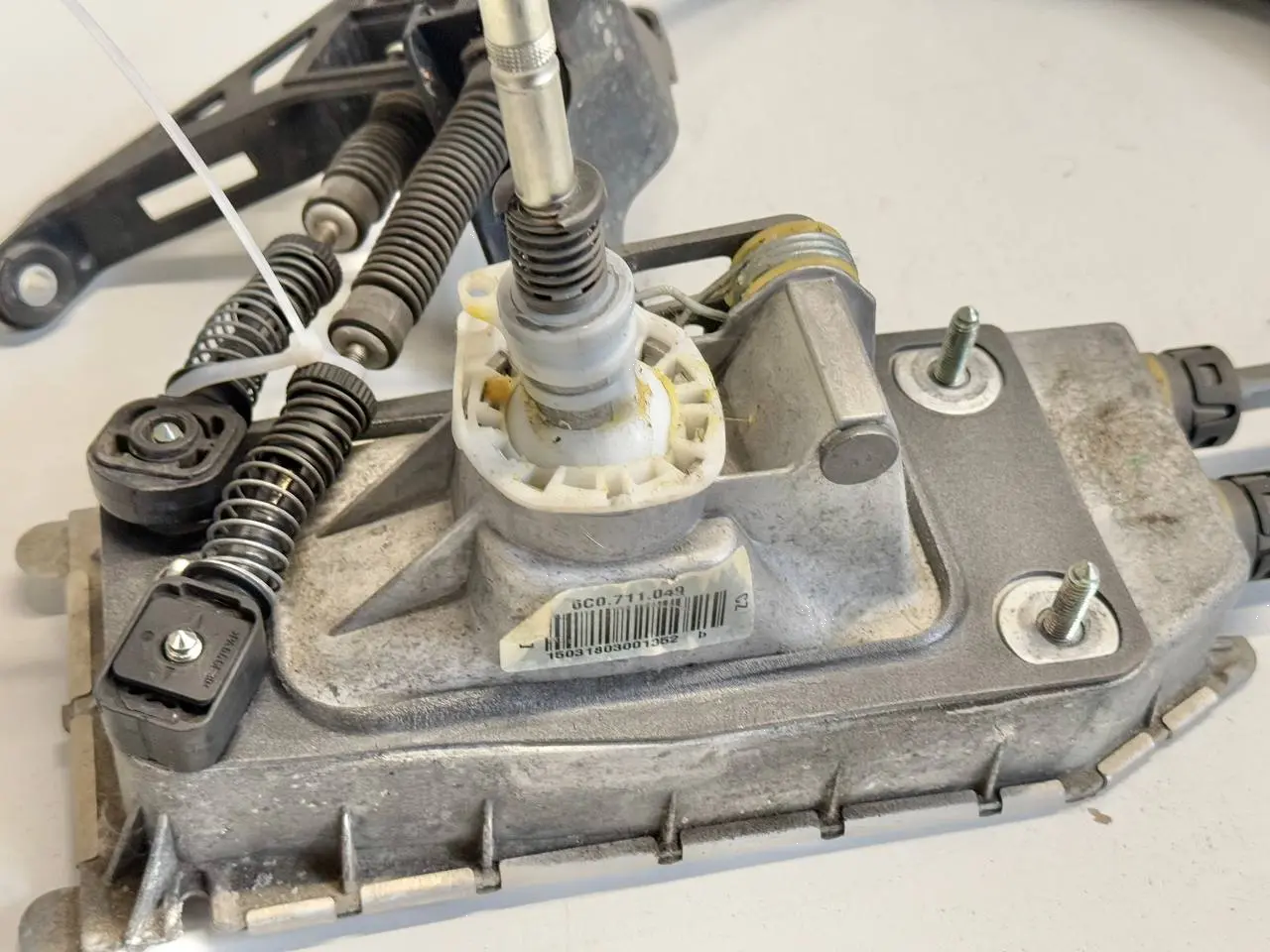 Schaltkulisse Schalthebel Mechanismus für V VW Polo V 6C 1,2 TSI 2015 6C0711049