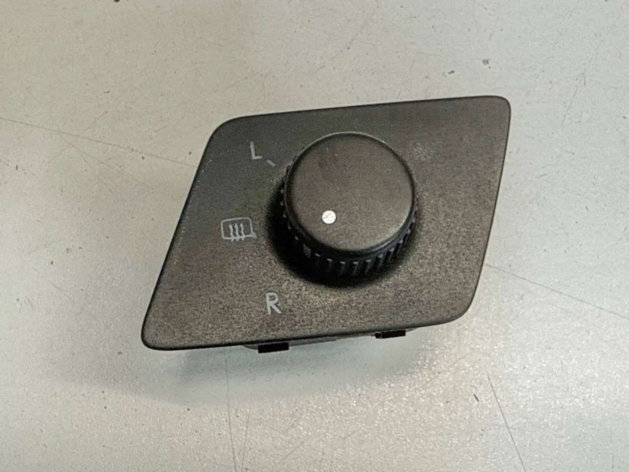 Schalter für elektrische Außenspiegel Polo V VW Polo 9N1 1,2L 2002 6Q1959565D
