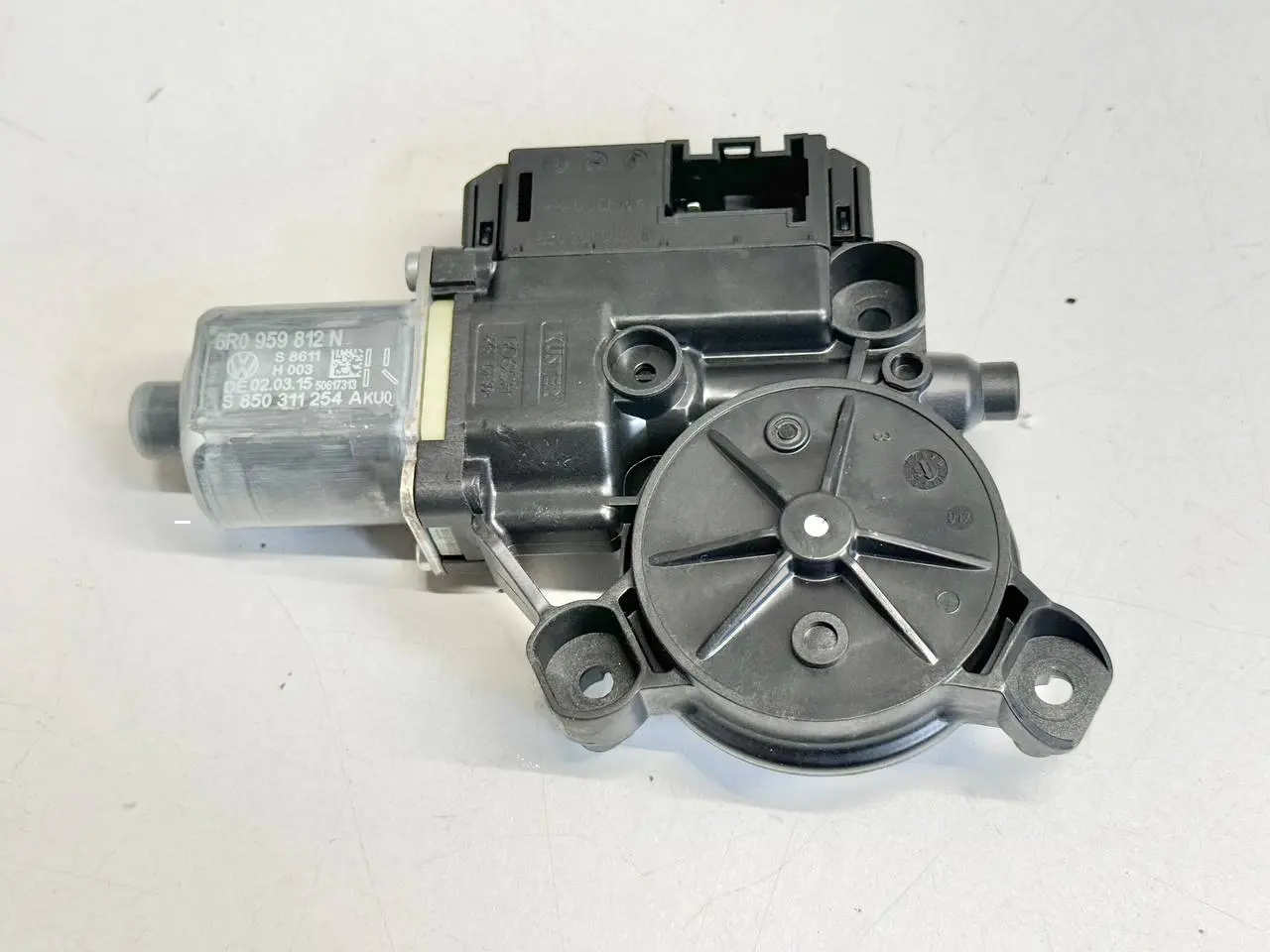 Fensterhebermotor rechts hinten Polo V 6R VW Polo V 6R 1,2 TSI 2010 6R0959812N