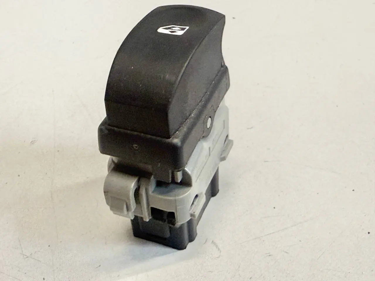 Fensterheber Schalter rechts elektrisch Renault Modus 1,5 dCi 2012 214936B
