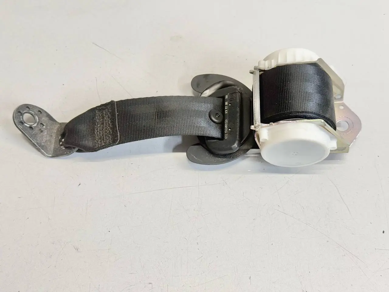 Gurtrolle hinten rechts V Polo V 6C 1,2 TSI VW Polo V 6C 1,2 TSI 2015 6C0857806