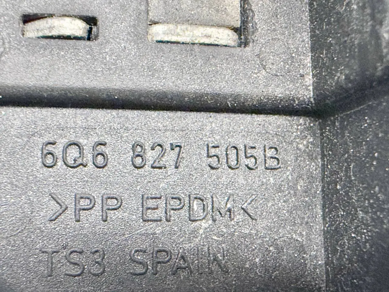 Heckklappenschloss Kofferraumschloss Polo 9N1 VW Polo 9N1 1,2L 2002 6Q6827505B
