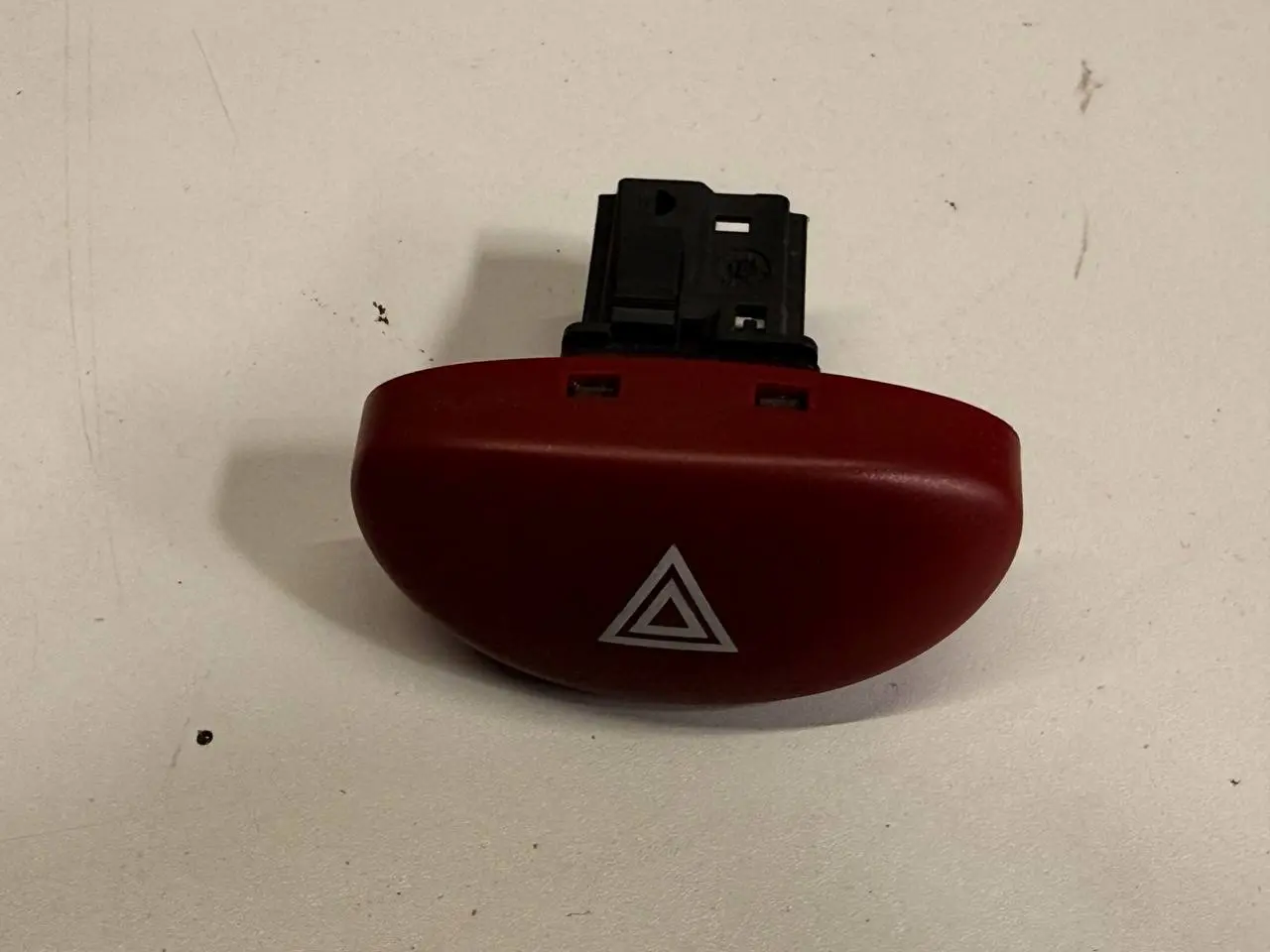 Schalter Warnblinker Warnblinkerschalter Peugeot 206 9643213777