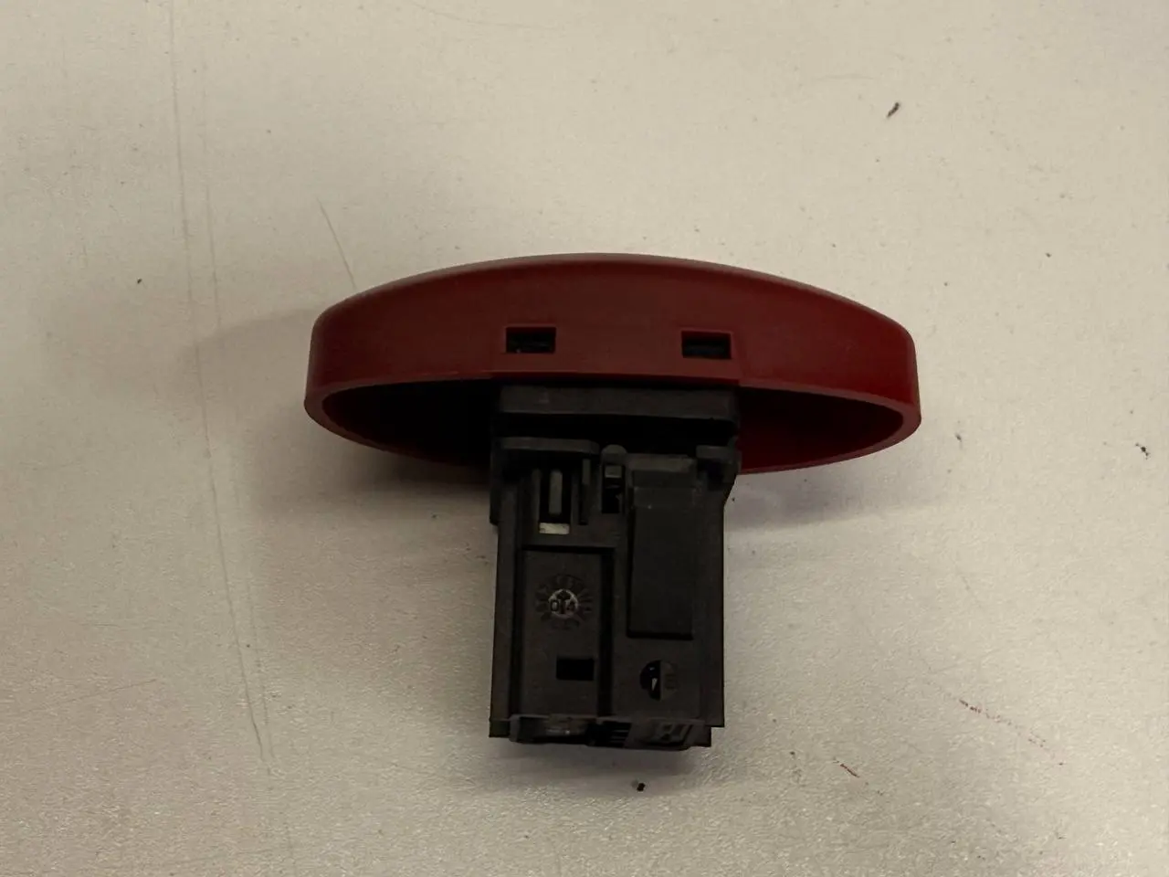 Schalter Warnblinker Warnblinkerschalter Peugeot 206 9643213777