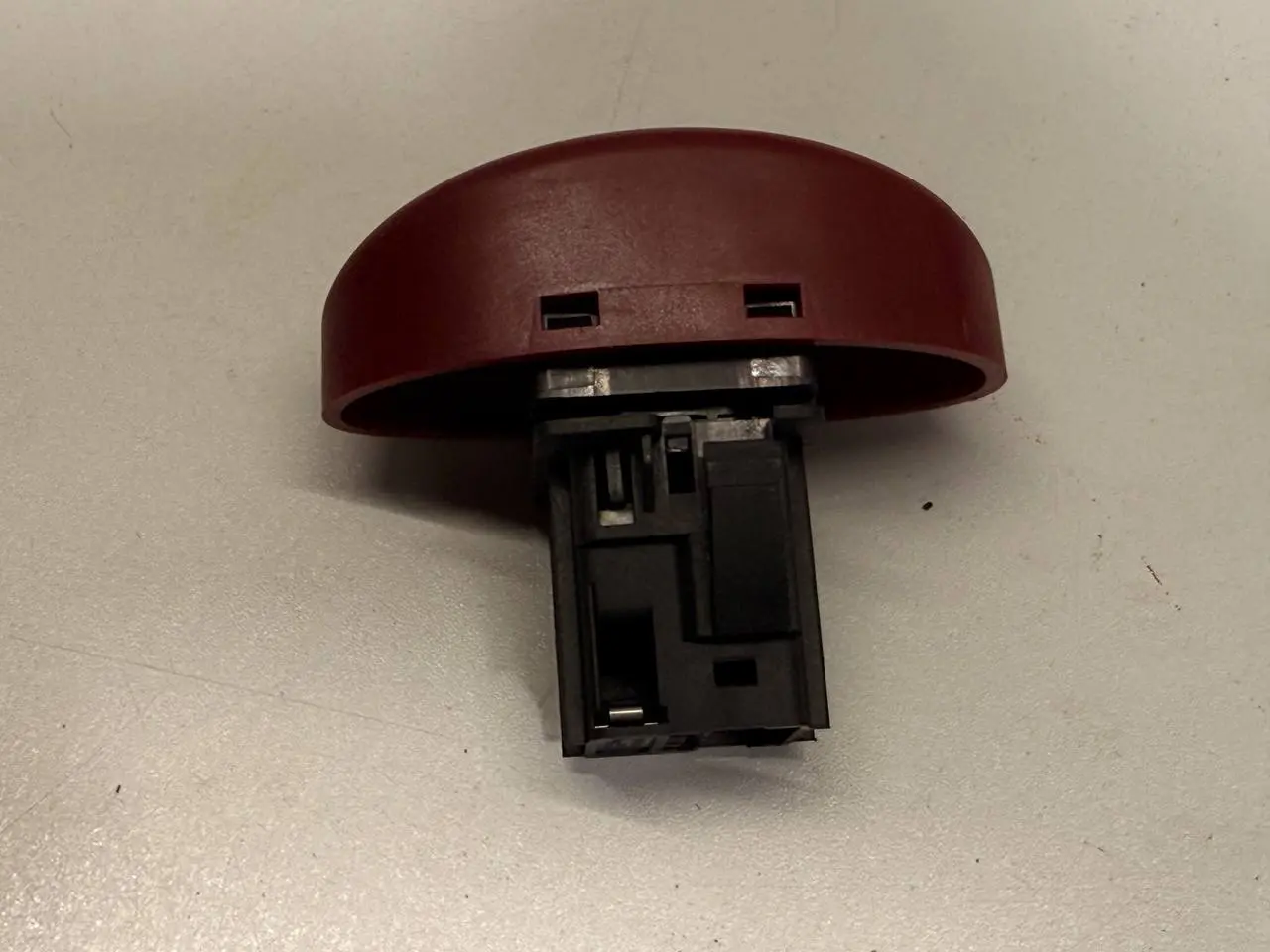 Schalter Warnblinker Warnblinkerschalter Peugeot 206 9643213777