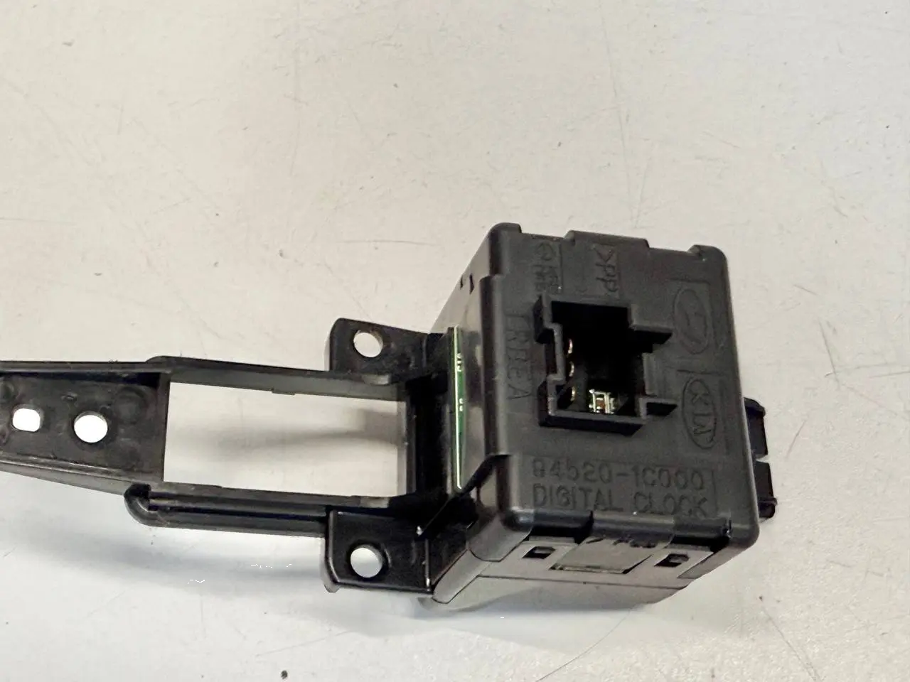 Warnblinkschalter Uhr Kombi Display Hyundai Getz / Click 1.1 MPI 2007 945201C000