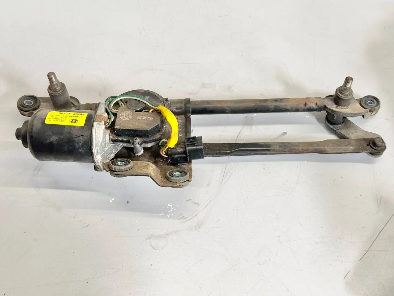 Wischermotor vorne Hyundai Getz / Click 1.1 MPI 2007 981001C100