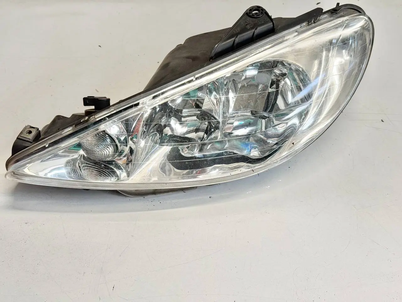 Hauptscheinwerfer Komplett links Peugeot 206 1.4L 2004 9628666880