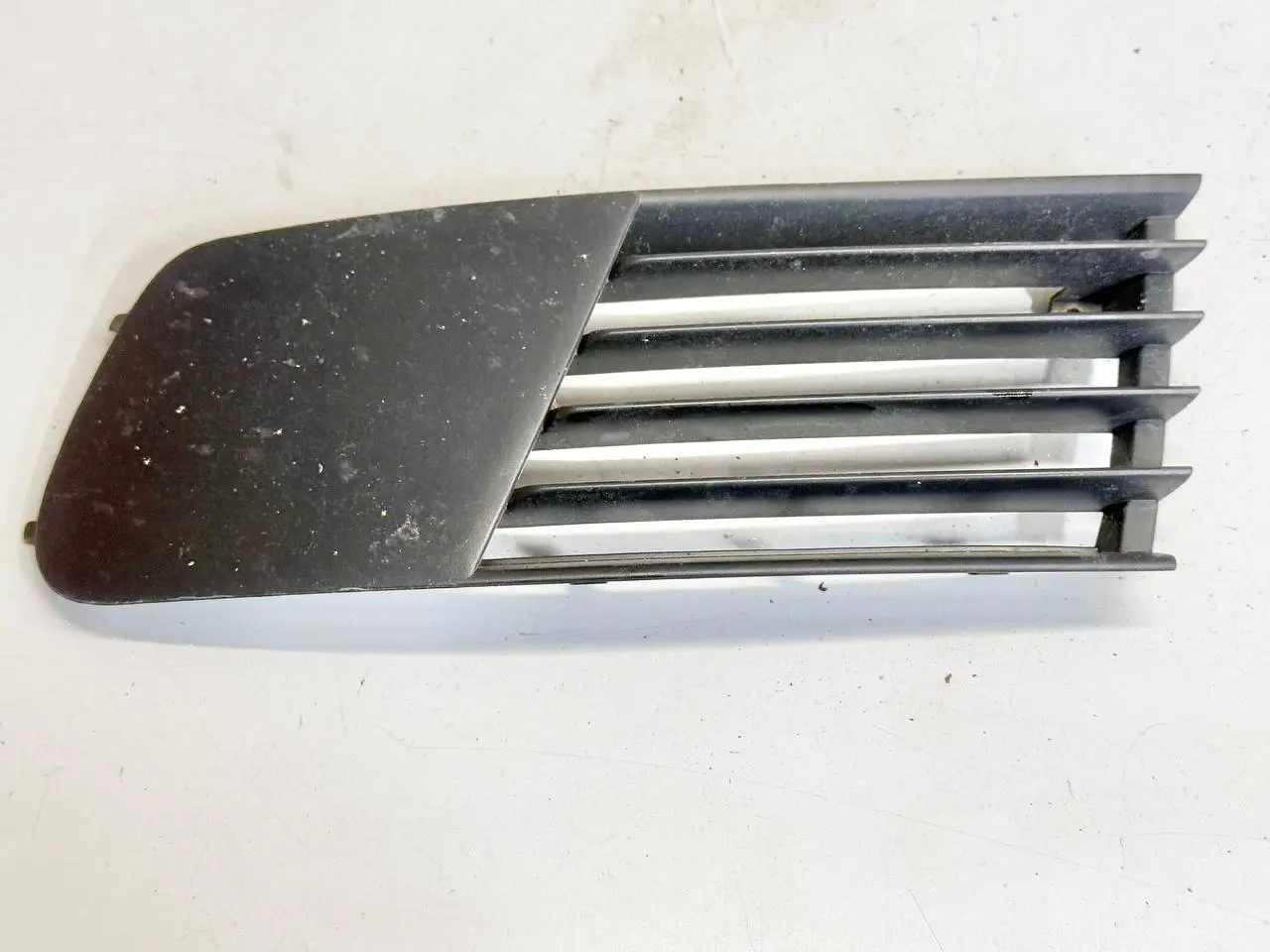 Stoßstangengitter Blende Luftgitter vorne Seat Ibiza 6L 1.4 2003 6L0853665