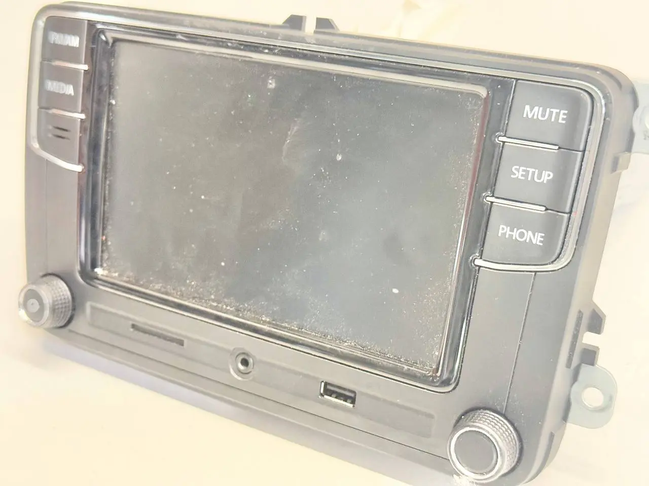 Radio Tuner mit AUX USB SD Anschluss VW Golf Plus 5M 1,4 TSI 2010 6RD035187A