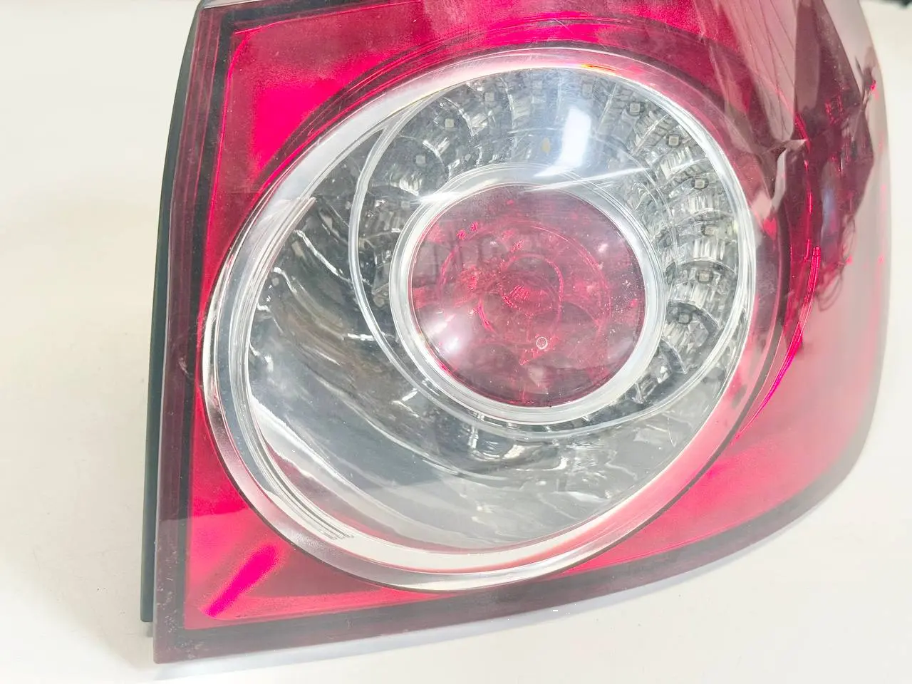 Rückleuchte Heckleuchte Lampe rechts VW Golf Plus 5M 1,4 TSI 2010 084411972R