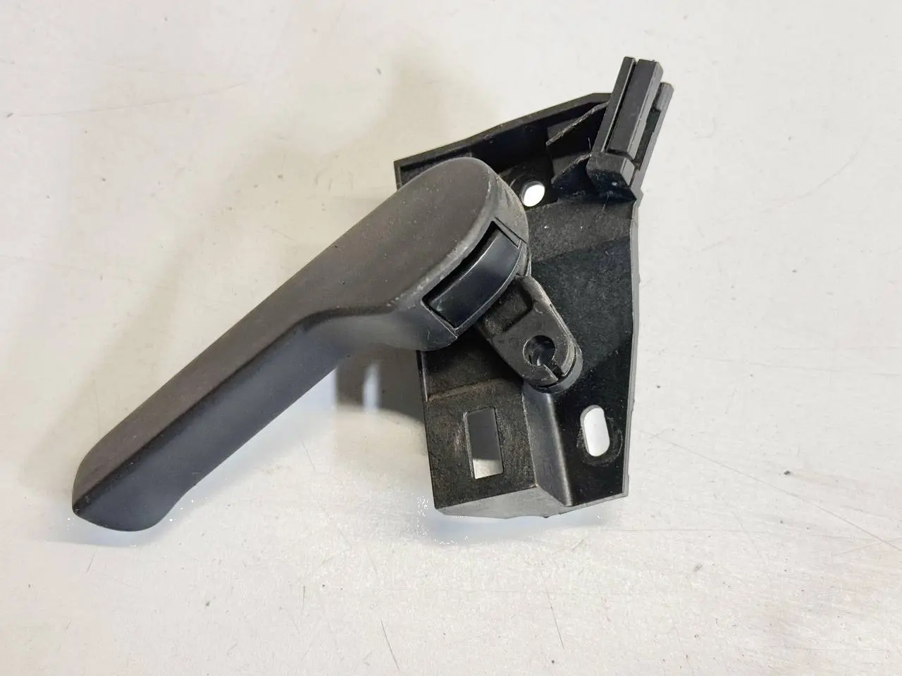 Griff Hebel Öffner für Motorhaube Golf VW Golf Plus 5M 1,4 TSI 2010 1J1823533C