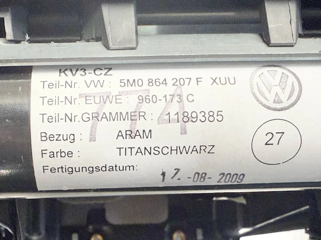 Mittelarmlehne Armlehne Mittelkonsole VW Golf Plus 5M 1,4 TSI 2010 5M0864207F