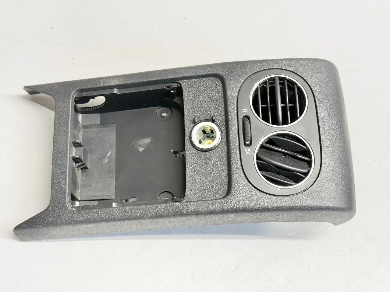 Mittelkonsolenschacht Abdeckung hinten VW Golf Plus 5M 1,4 TSI 2010 5M0862533D