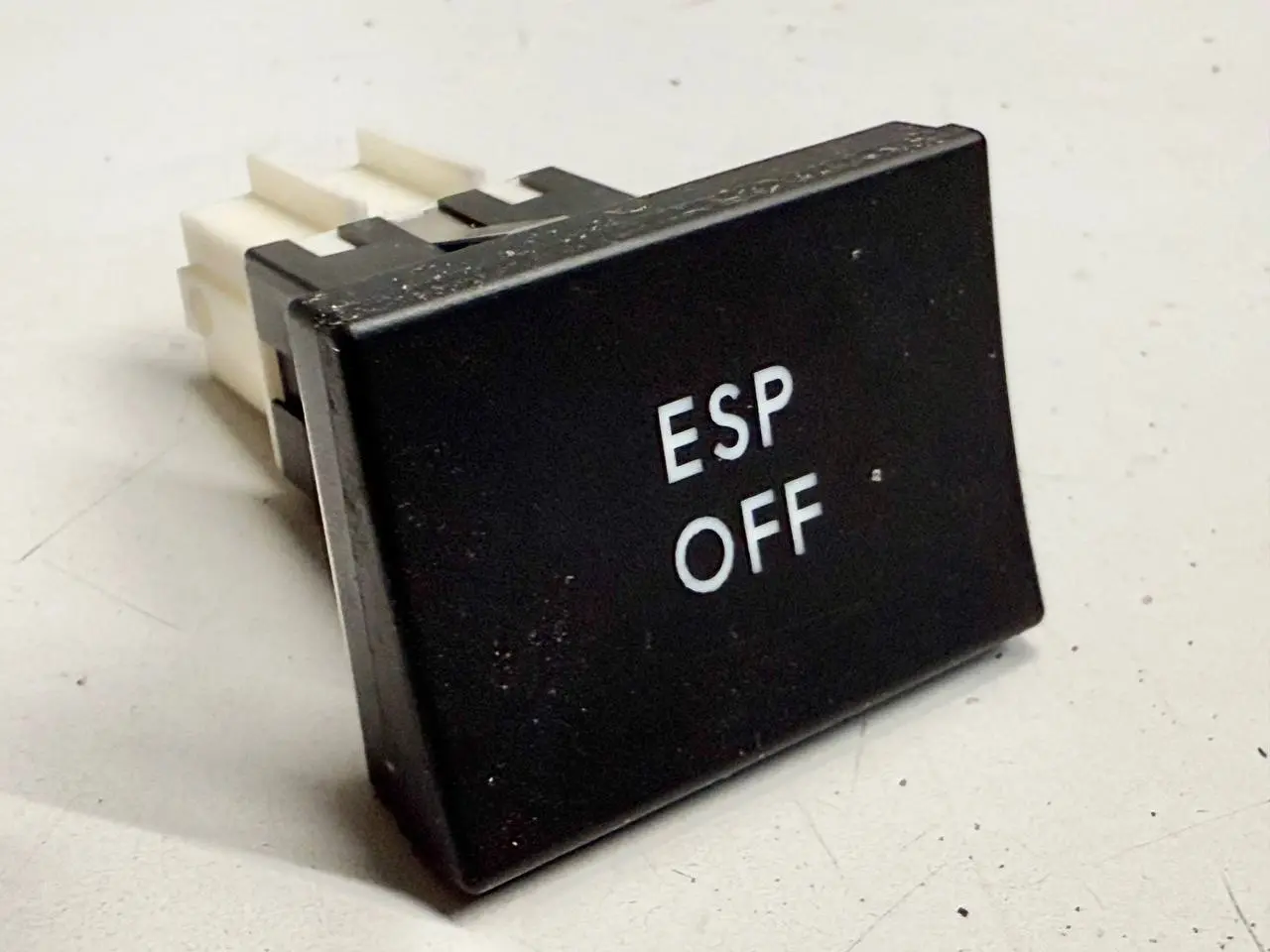 ESP Schalter Taster Knopf Golf Plus 5M VW Golf Plus 5M 1,4 TSI 2010 5M0927117B