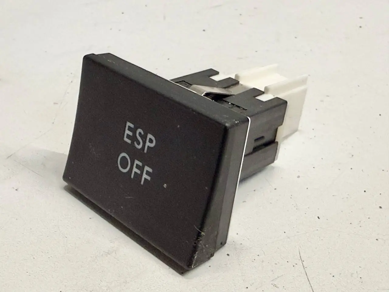 ESP Schalter Taster Knopf Golf Plus 5M VW Golf Plus 5M 1,4 TSI 2010 5M0927117B