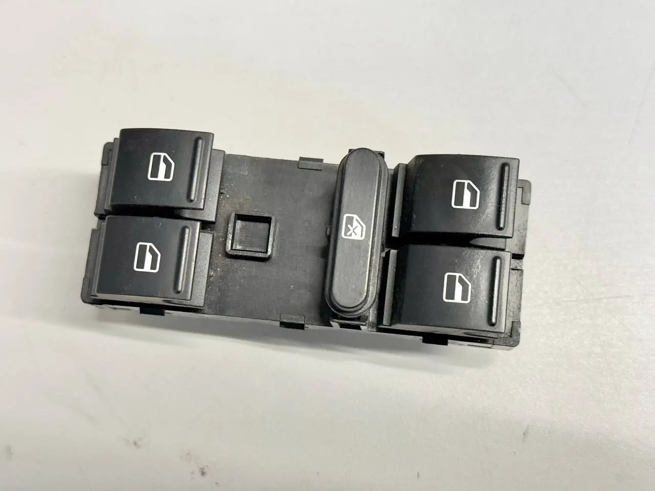Elektrischer Fensterheber Schalter vorne VW Polo V 6R 1,2 TSI 2010 1K49598571