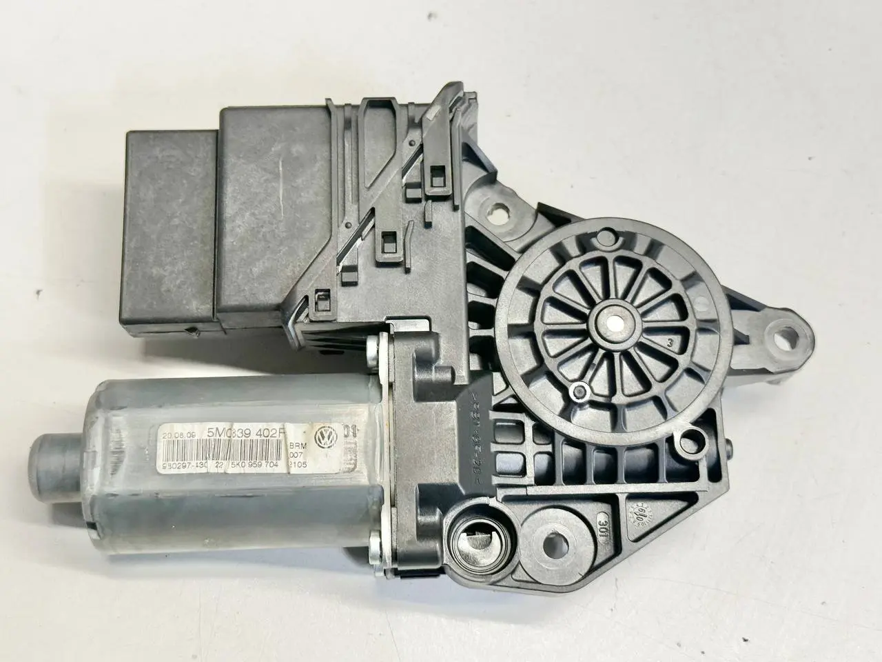 Fensterhebermotor Hinten Links / Golf VW Golf Plus 5M 1,4 TSI 2010 5K0959794