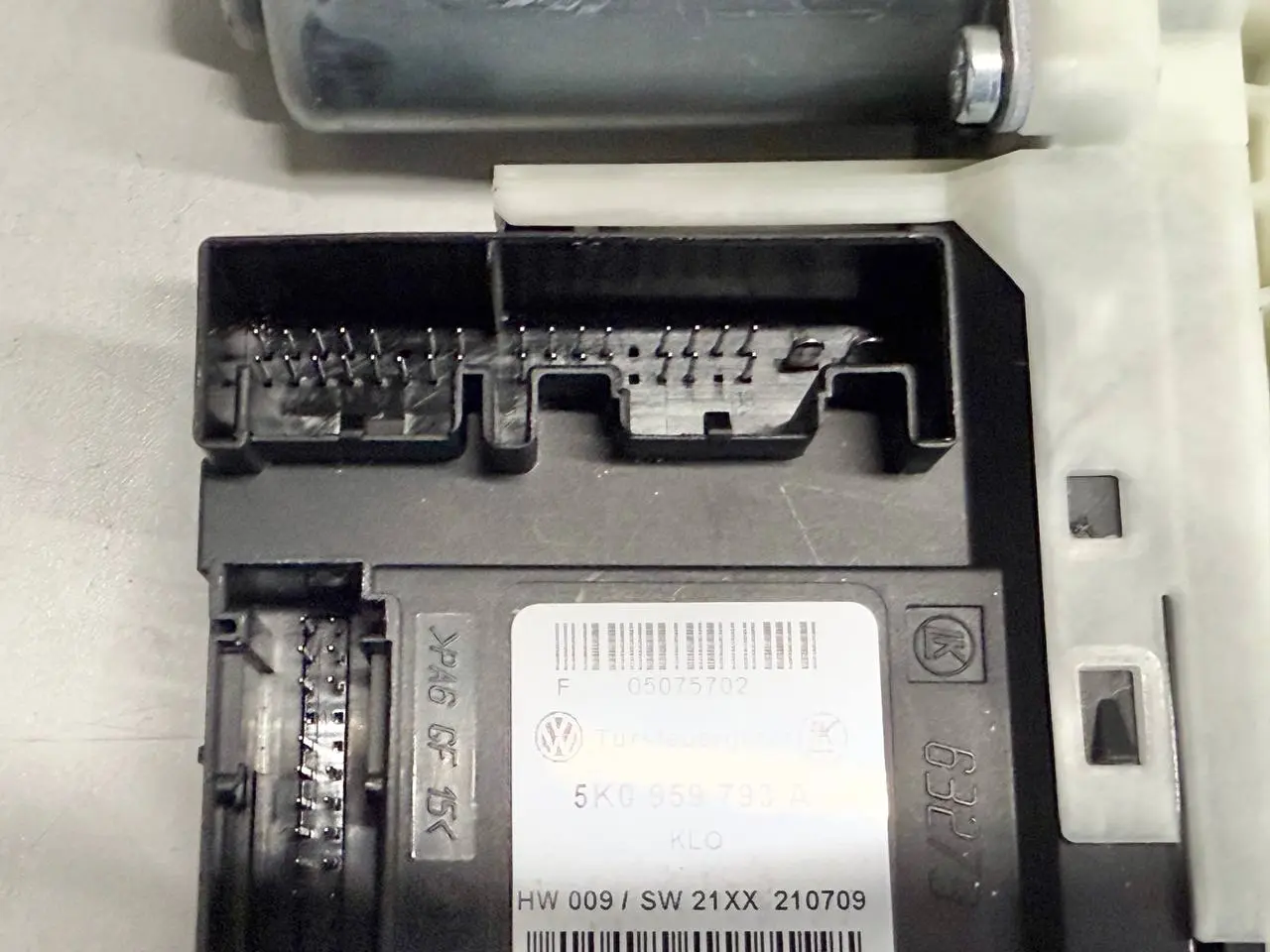 Fensterhebermotor links vorne VW Golf Plus 5M 1,4 TSI 2010 5K0959793A