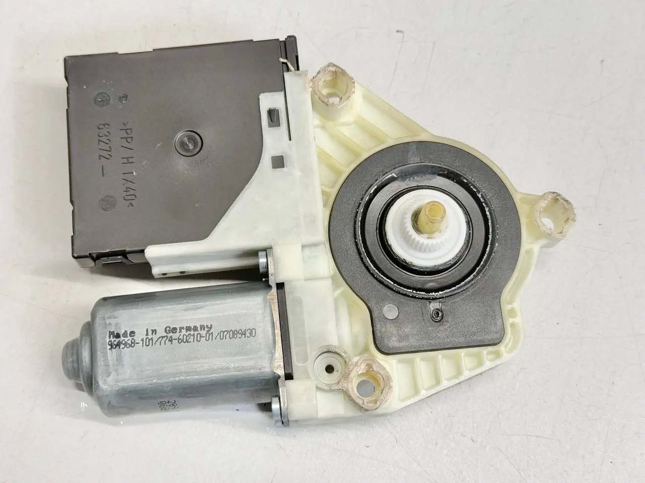 Fensterhebermotor links vorne VW Golf Plus 5M 1,4 TSI 2010 5K0959793A
