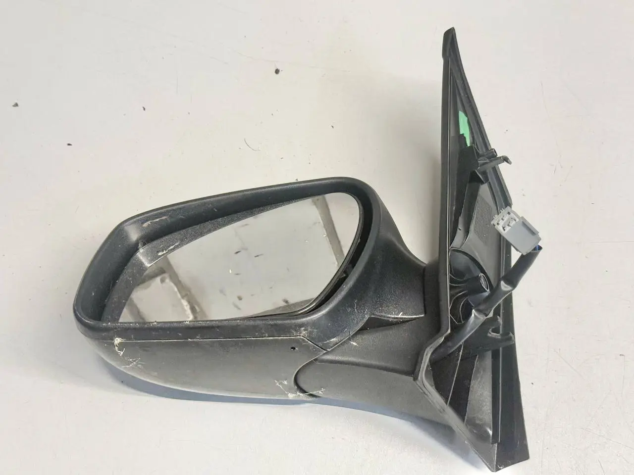 Aussenspiegel links / Spiegel außen / FORD Focus MK2 DA3 2005 1.6 Kombi 024399