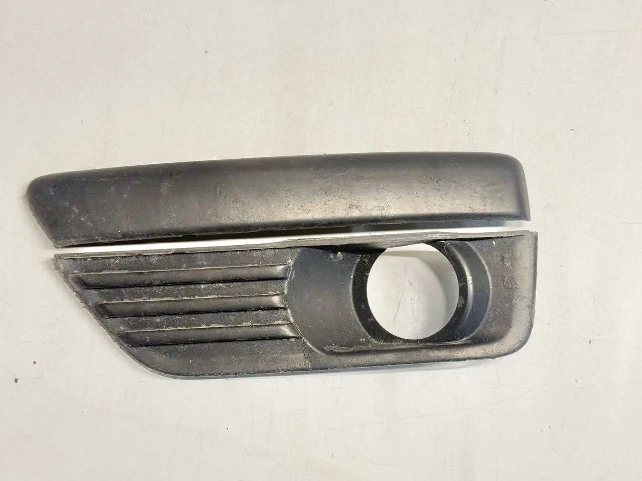 Nebelscheinwerferblende FORD Focus MK2 DA3 2005 1.6 Kombi 4M5119953AE