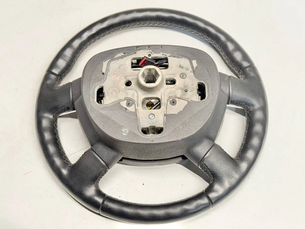 Lenkrad Multifunktionslenkrad Steuerungsknopf FORD Focus MK2 DA3 4M513600C