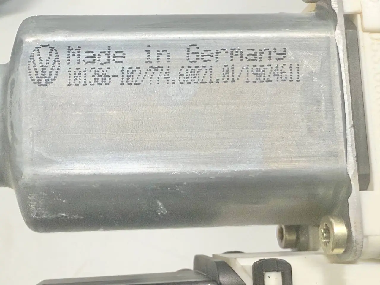Türsteuergerät Fensterhebermotor Steuermodul Seat Ibiza 6L 1.4 2003 104383101