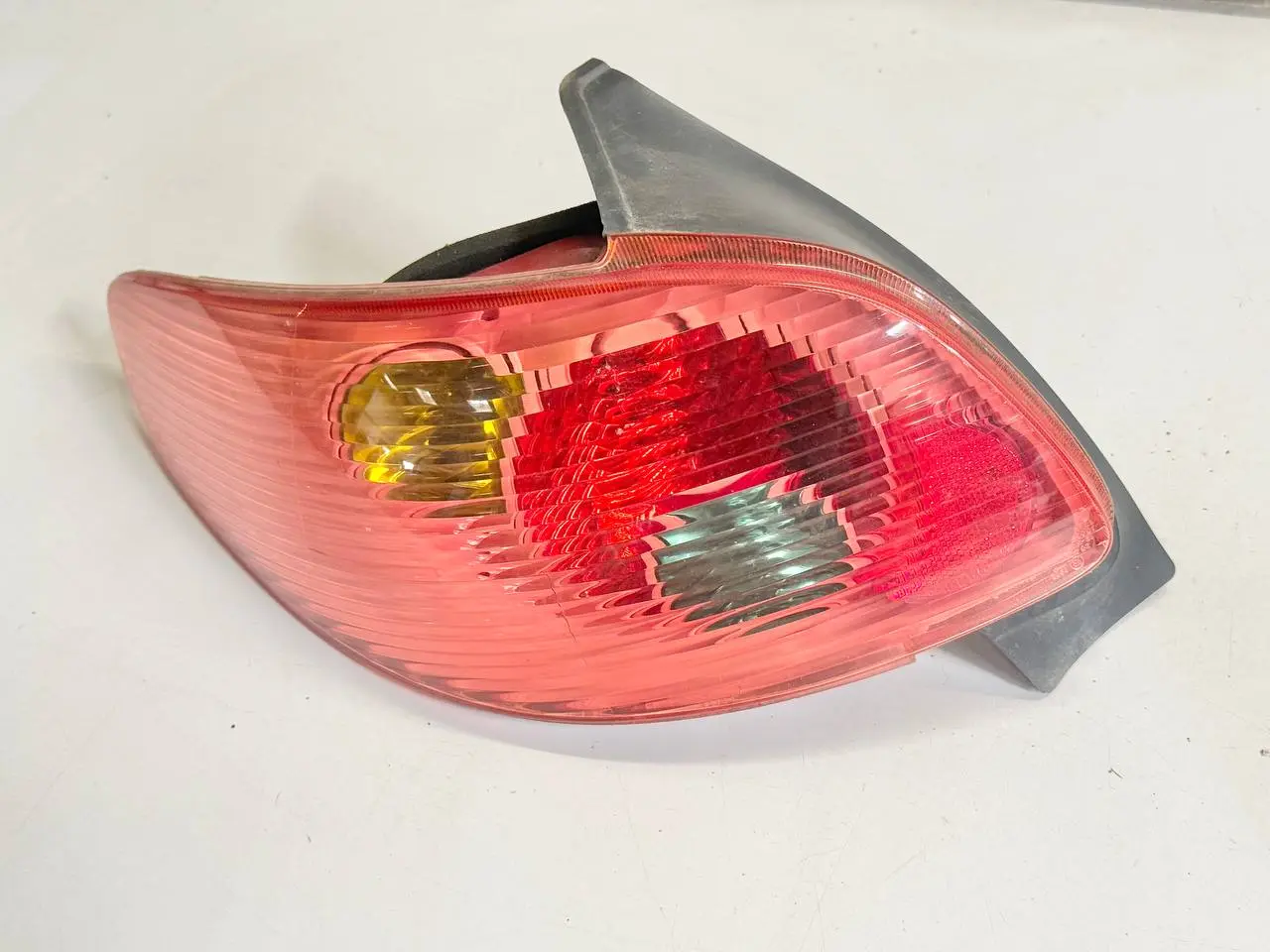 Heckleuchte Rückleuchte Links Peugeot 206 1.4L 2004 6351S0