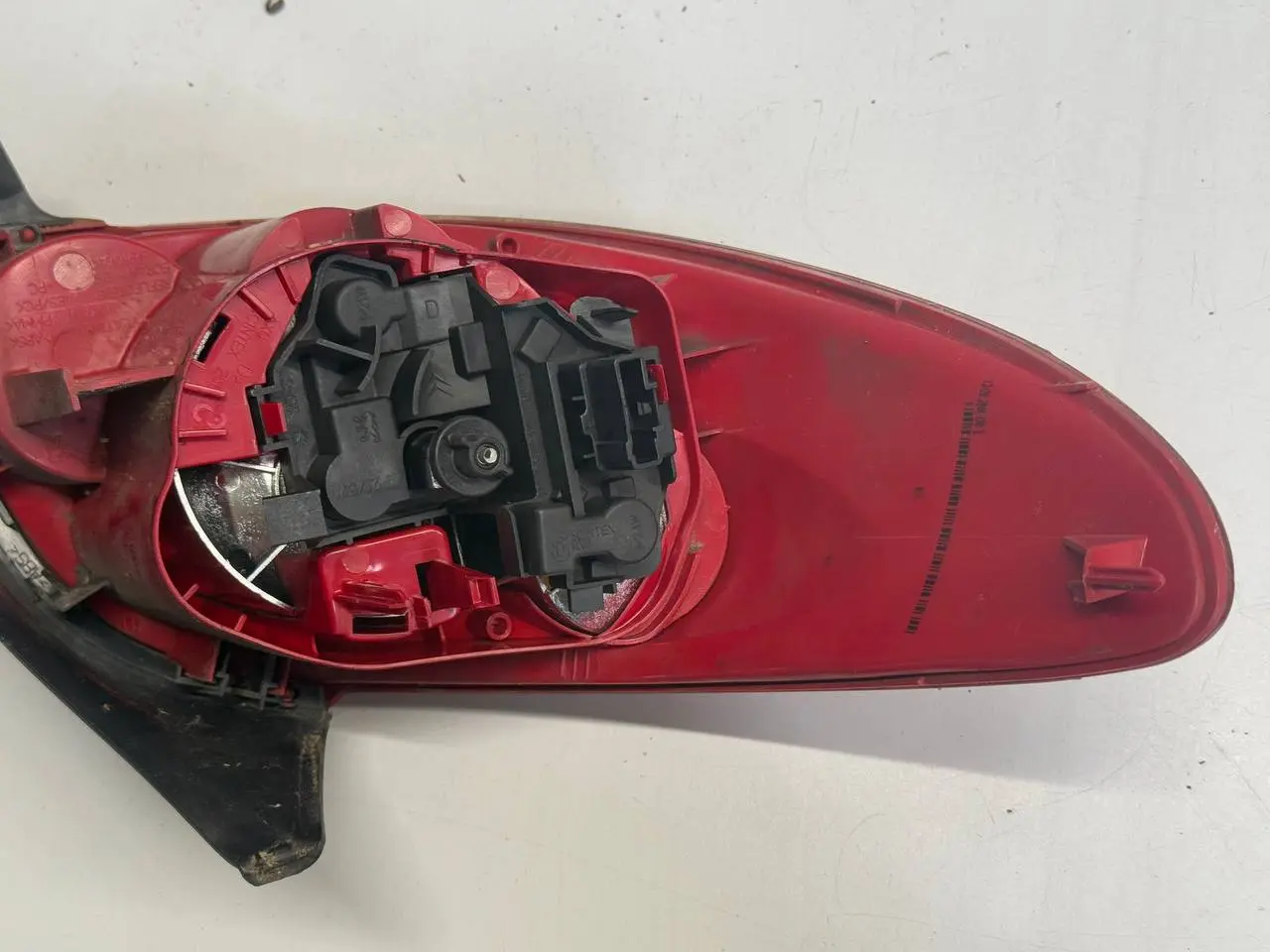 Heckleuchte Rückleuchte Links Peugeot 206 1.4L 2004 6351S0