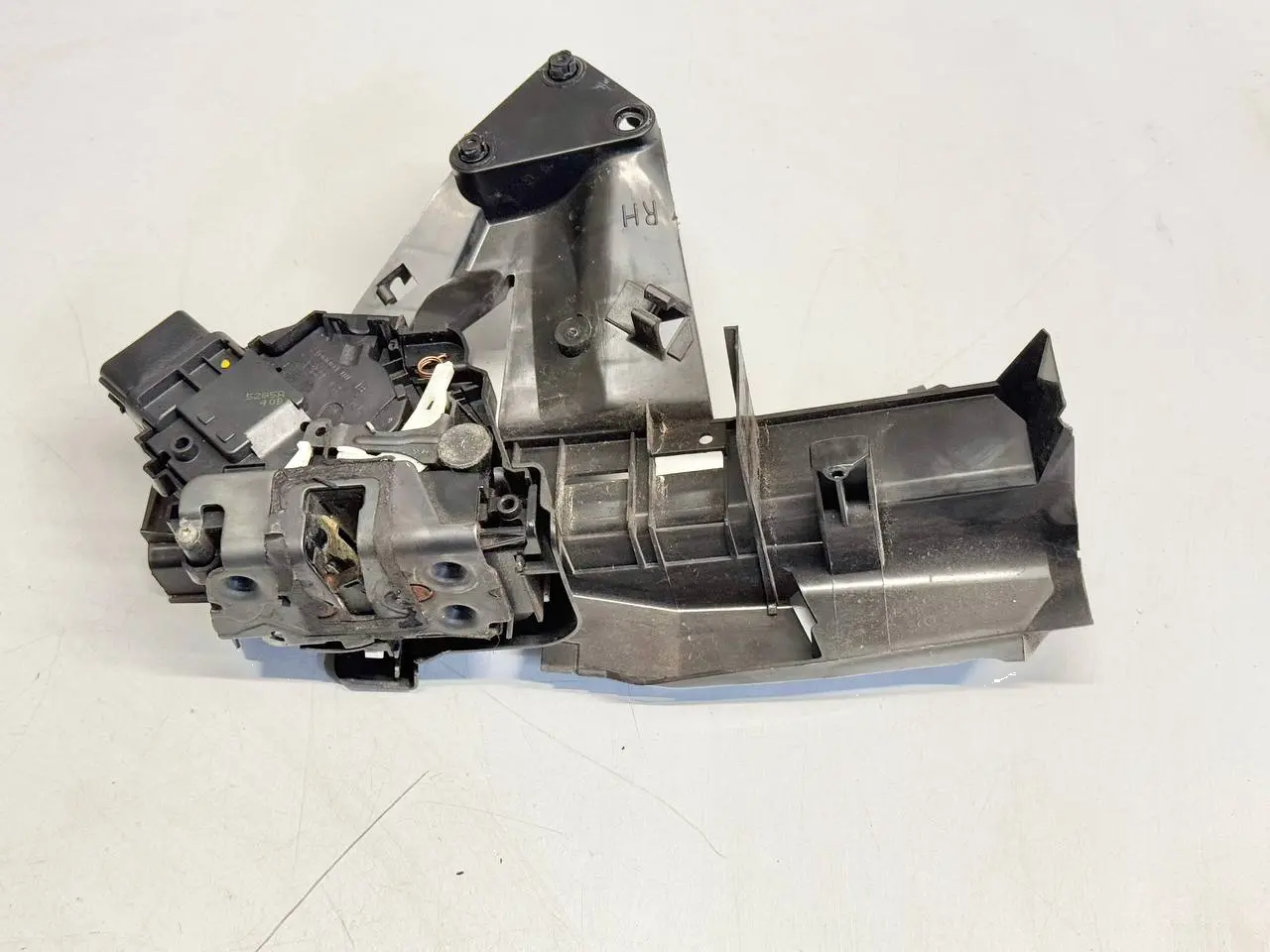 Türschloss hinten rechts Focus FORD Focus MK2 DA3 2005 1.6 Kombi 24000010013