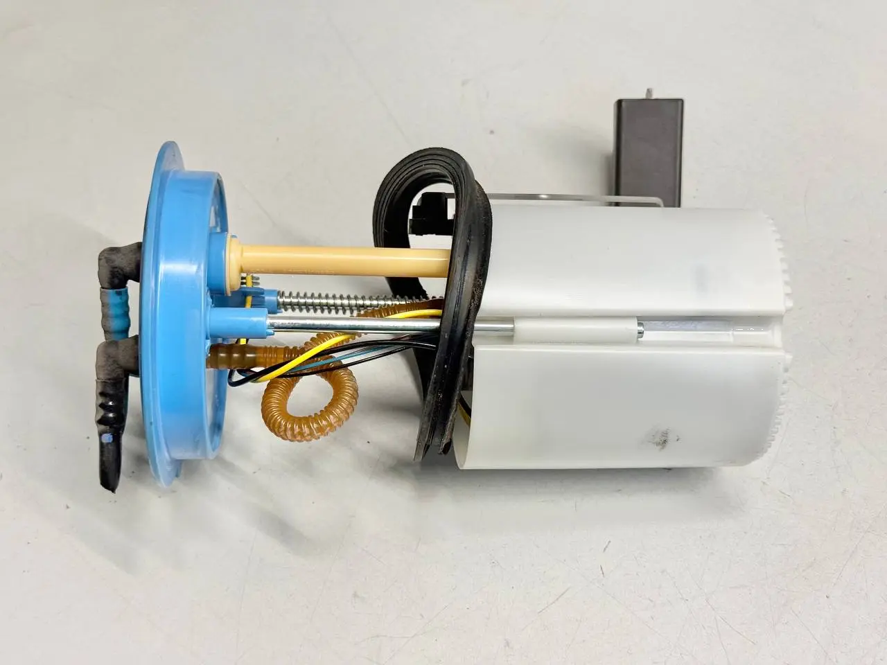 Kraftstoffpumpe Benzinpumpe VW Golf Plus 5M 1,4 TSI 2010 1K0919051CL