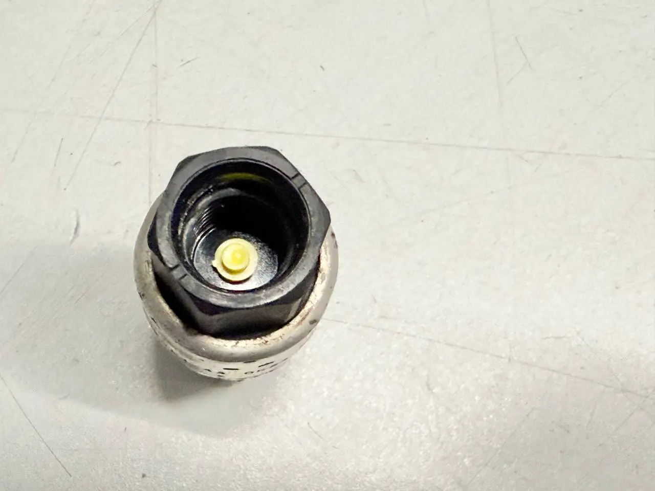 Drucksensor Klimaleitung C-Max FORD Focus MK2 DA3 2005 1.6 Kombi 95BW19E561AA