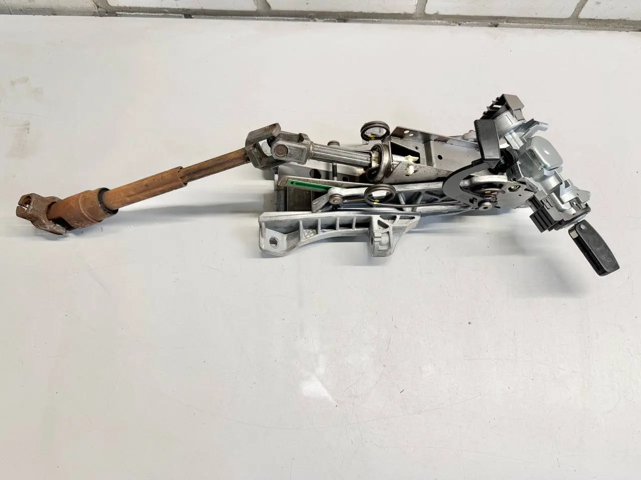 Lenksäule Zündschloss Kreuzgelenk FORD Focus MK2 DA3 2005 1.6 Kombi 4M513C529FB